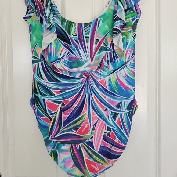 La Blanca One Piece  Women's  Swimsuit  Size 20W - Picture 2 of 6